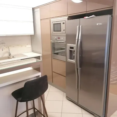 דירה Dari